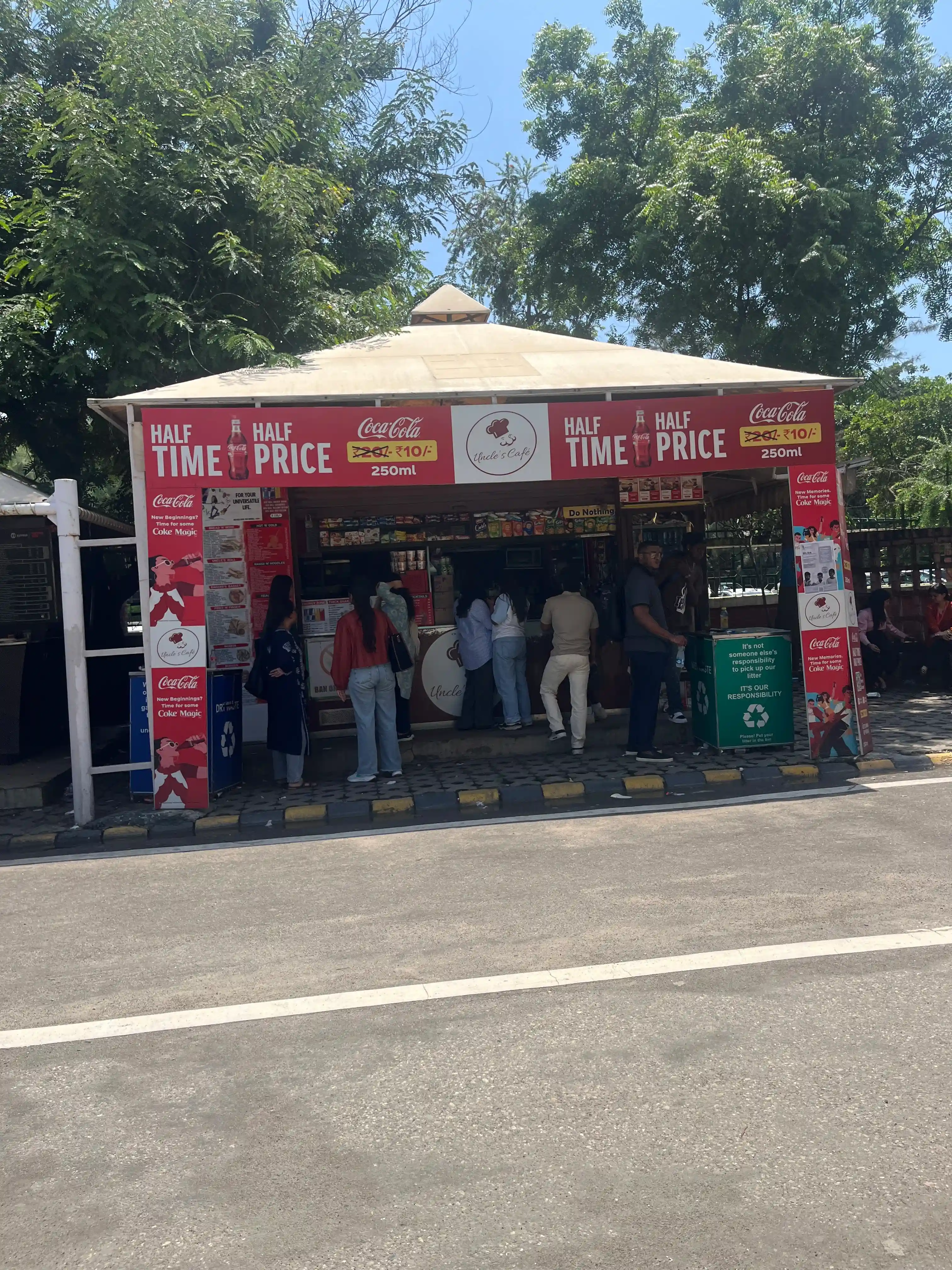 Sharda University, School of Dental Sciences Greater Noida Food Outlet photo 1